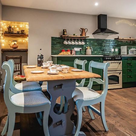 Luxury Cottage With Mountain View'S Cononbridge Bagian luar foto