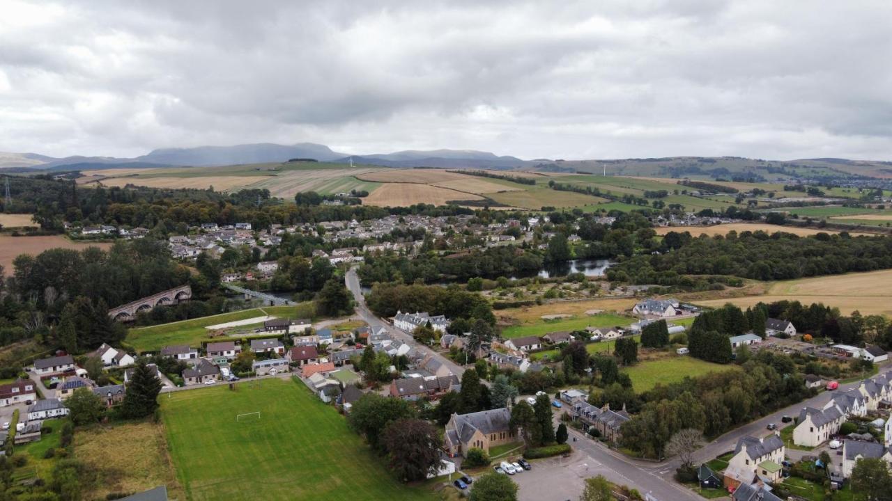 Luxury Cottage With Mountain View'S Cononbridge Bagian luar foto