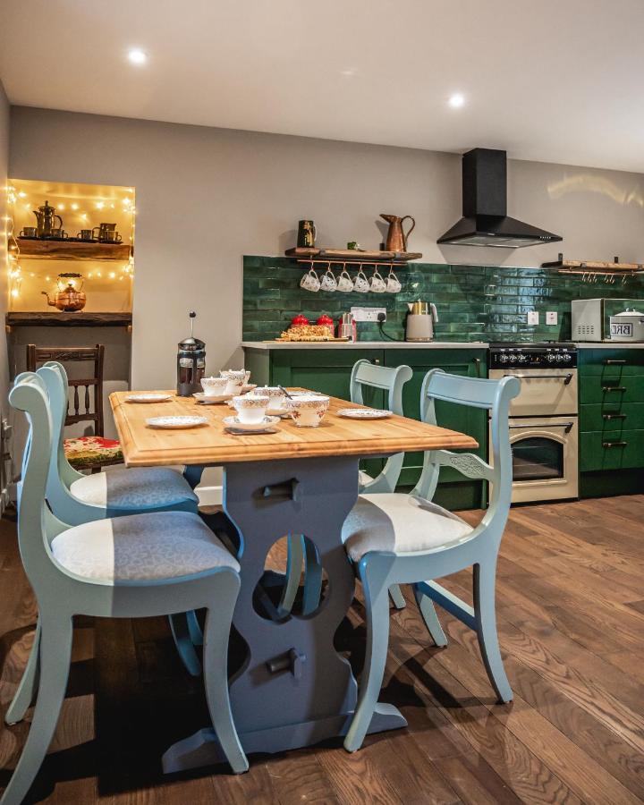Luxury Cottage With Mountain View'S Cononbridge Bagian luar foto