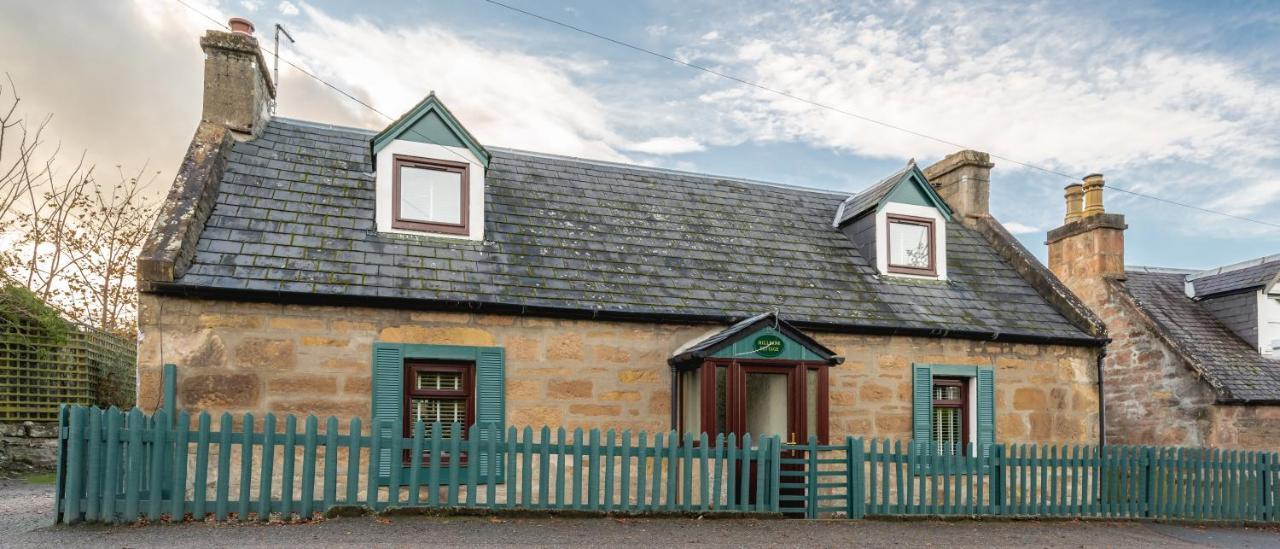 Luxury Cottage With Mountain View'S Cononbridge Bagian luar foto