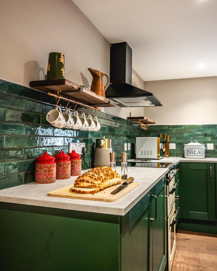 Luxury Cottage With Mountain View'S Cononbridge Bagian luar foto
